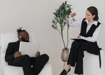 The Financial Mayday Call: How I Stopped My Freelance Income From Crashing and Learned to Fly with an Air Traffic Controller’s Budget