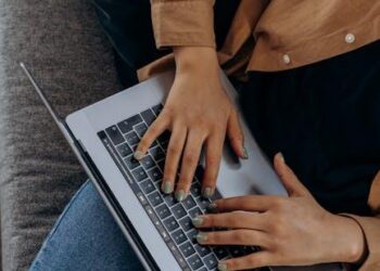 The Freelance Farm: A Seasonal Guide to Cultivating Financial Resilience and Well-being