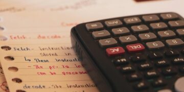 Financial Fragility Deconstructed: An Analytical Report on the Myths and Realities of Unexpected Expenses